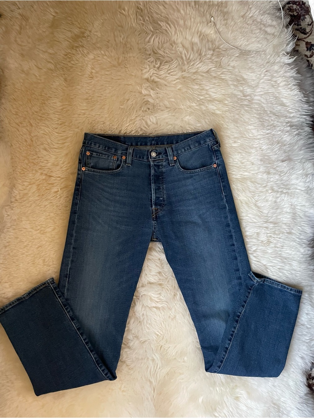 Vintage Levi's 501 men's medium wash straight leg jeans